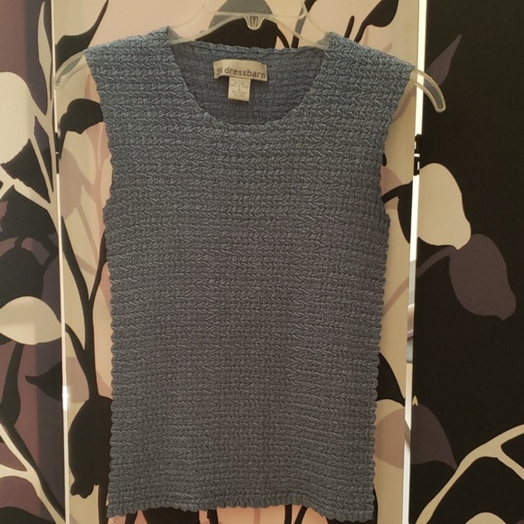 Tops - Picture 2 of 4